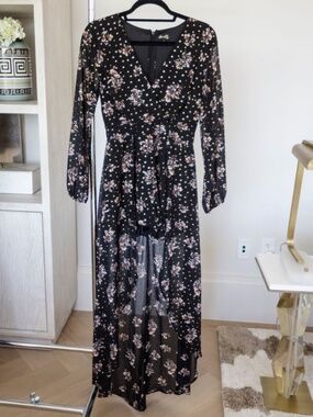 Dee Elly Long-Sleeve Maxi Dress